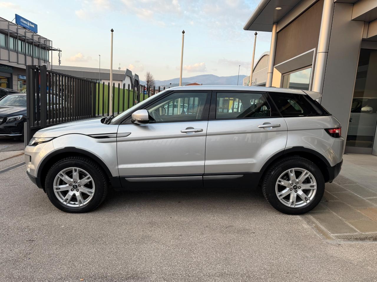 Land Rover Range Evoque 2.2 TD4 5p. Prestige