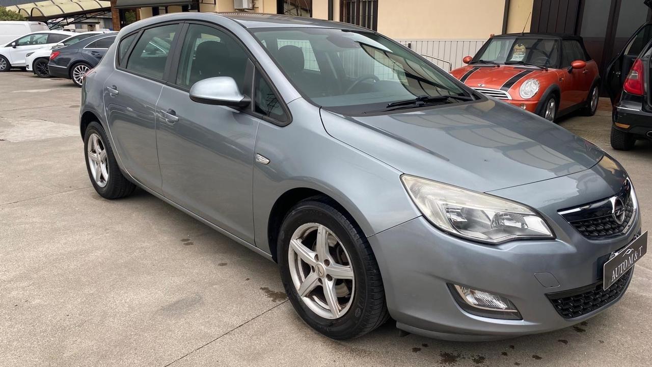 Opel Astra 1.7 CDTI 110CV 5 porte Cosmo
