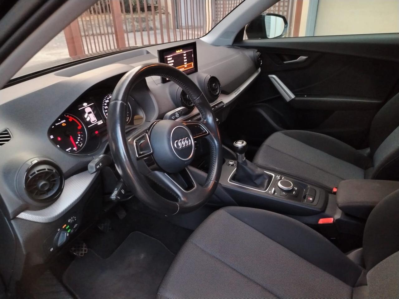 Audi Q2 30 TDI Business