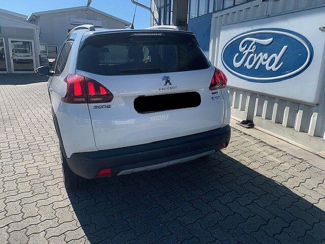 Peugeot 2008 BlueHDi 100 Allure