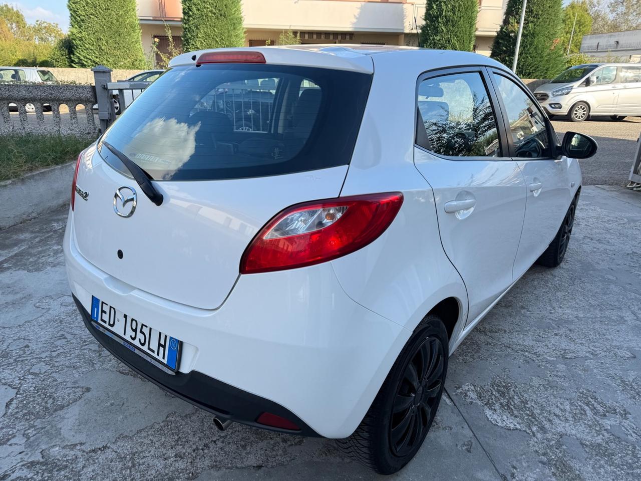 Mazda 2 1.3 Benzina 75CV 5p. 2010 Neopatentati