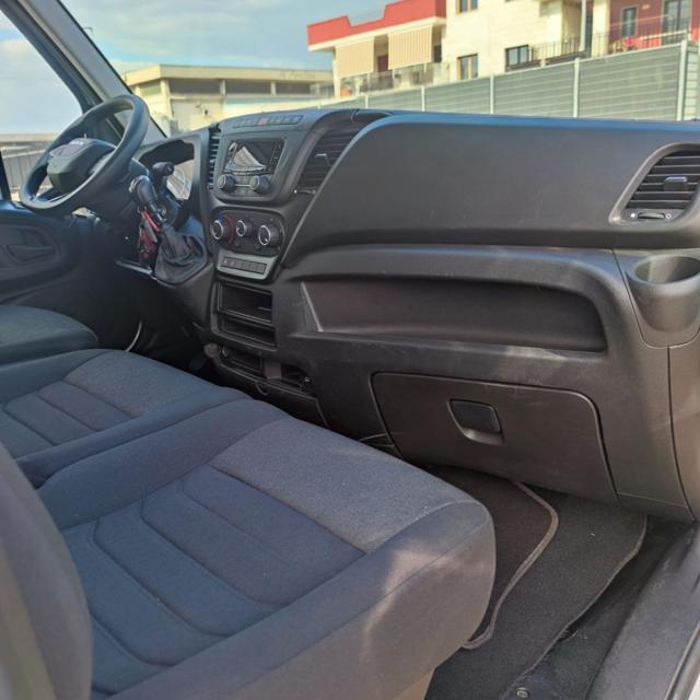 IVECO DAILY 35C14 BOX CON SPONDA POSTERIORE 3 PTI-2024
