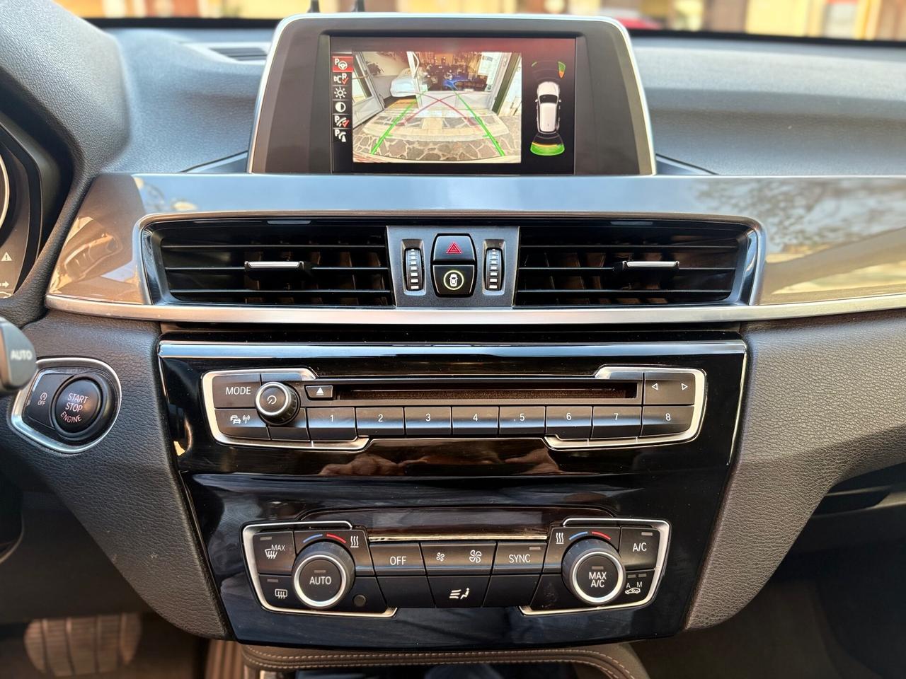 BMW X1 SDrive20d xLine FULL/LED/NAV/TETTO