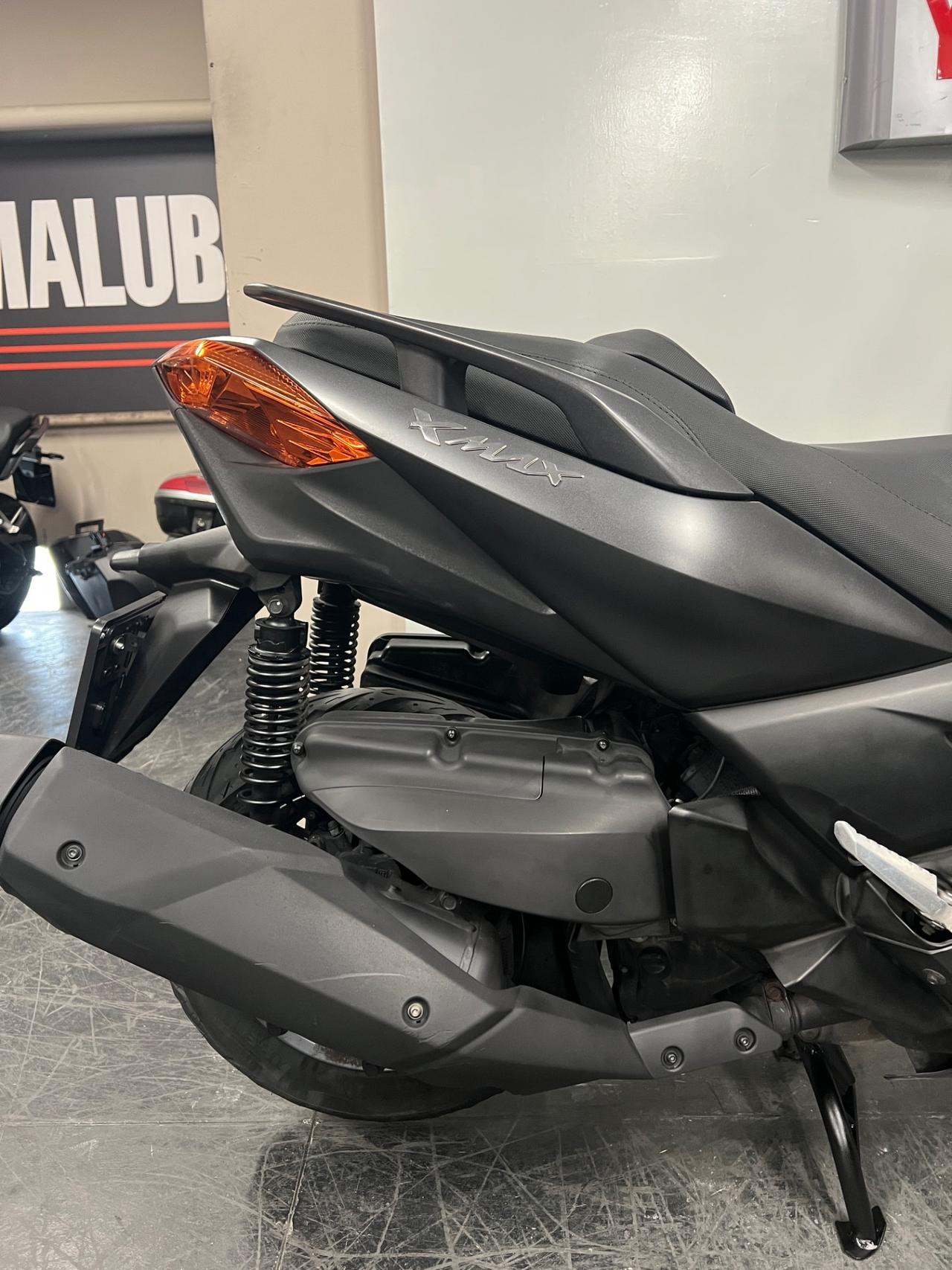 Yamaha X-Max 400