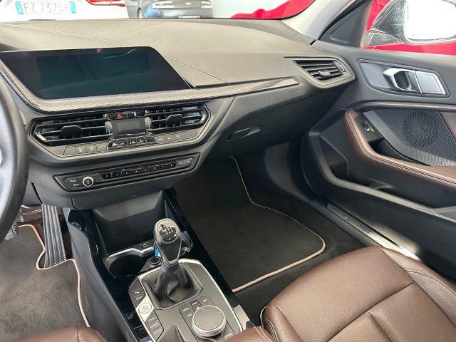 BMW 118 d 5p. Luxury