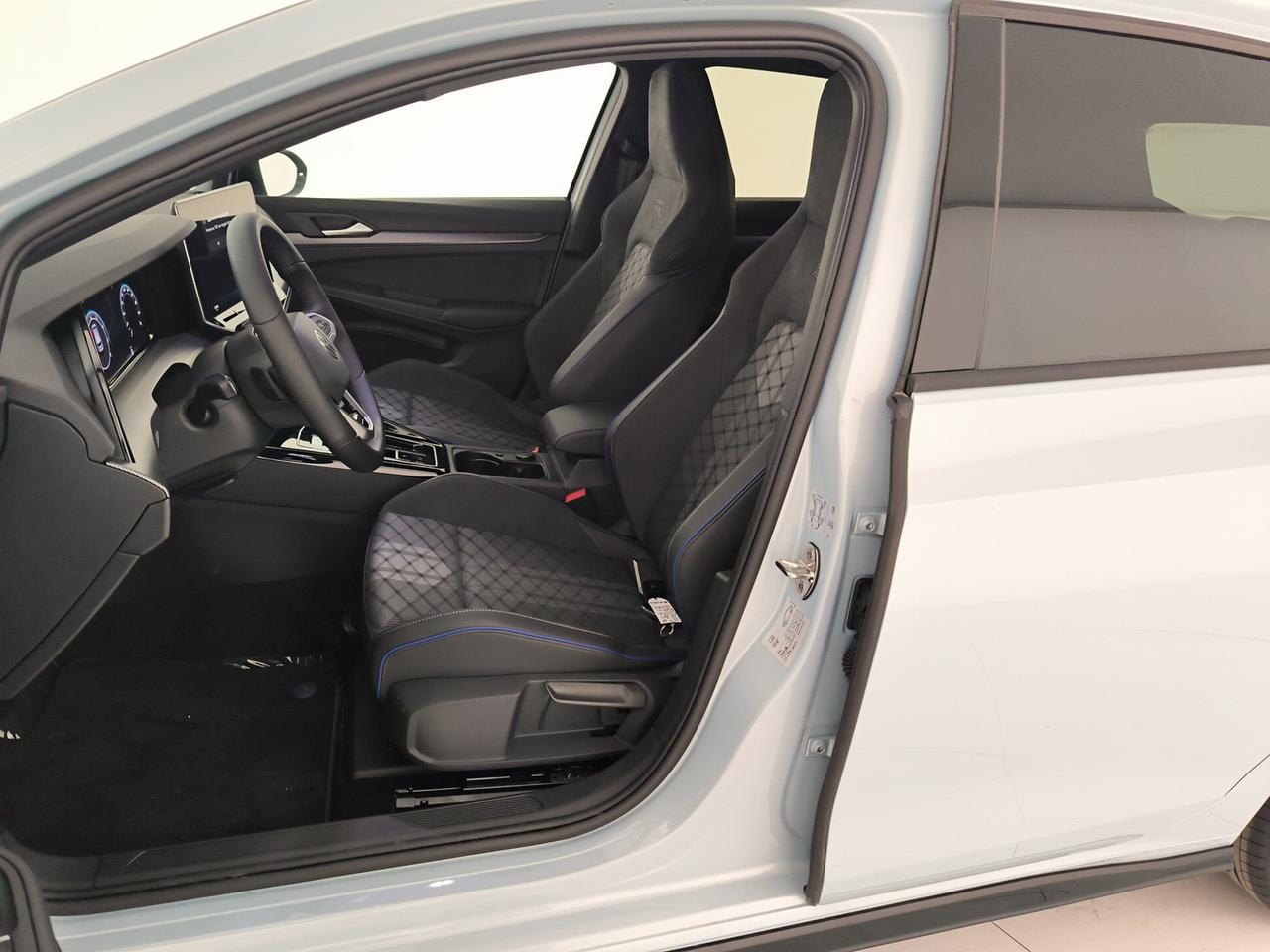 Volkswagen Golf 1.5 etsi r-line plus 150cv dsg