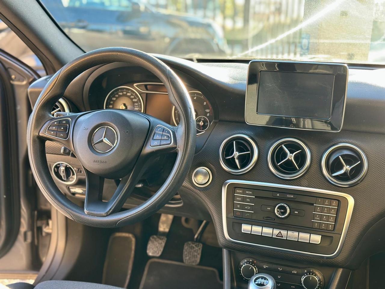 Mercedes-benz A 180 d Business