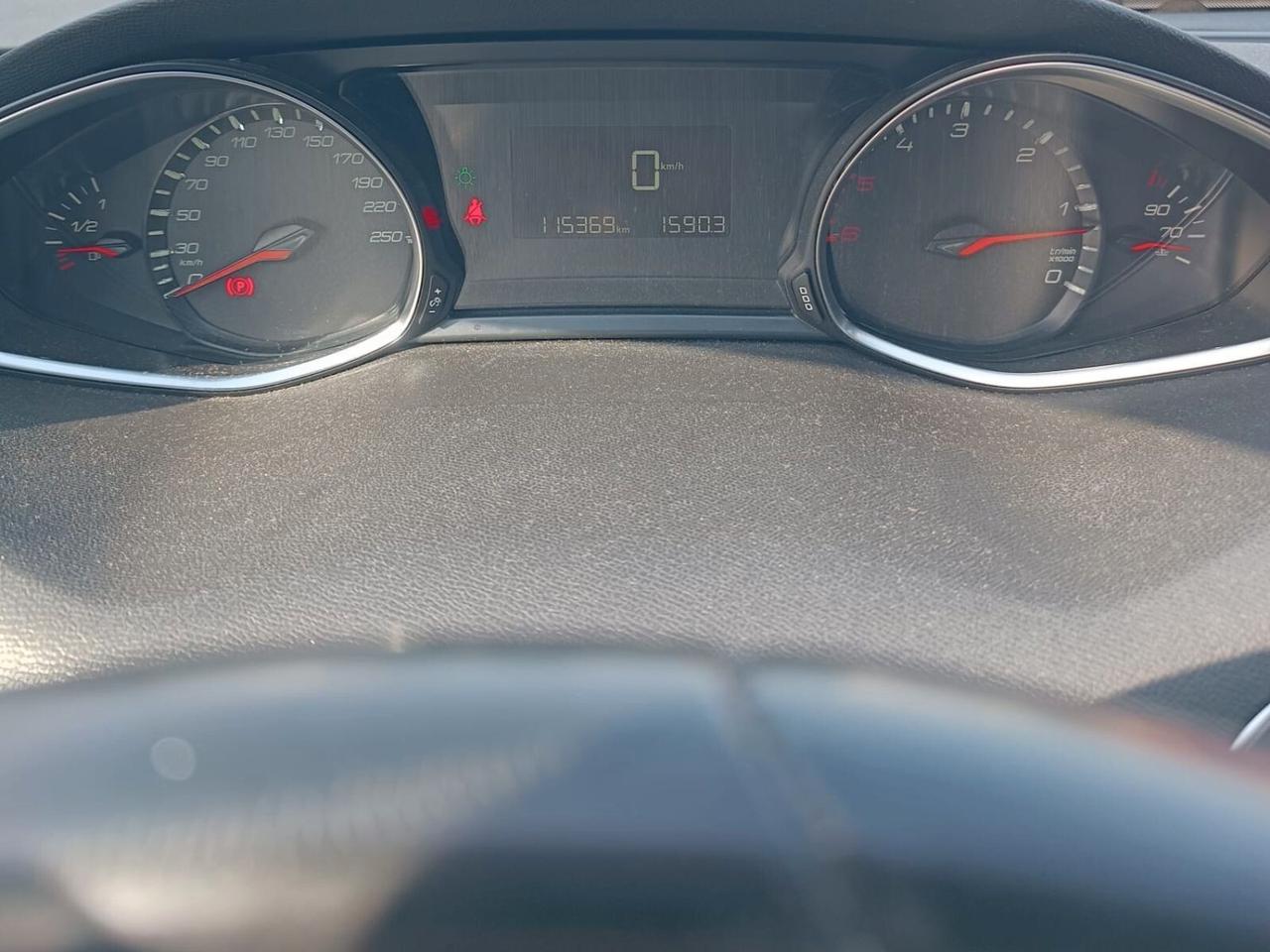 Peugeot 308 BlueHDi 100 S&S Style