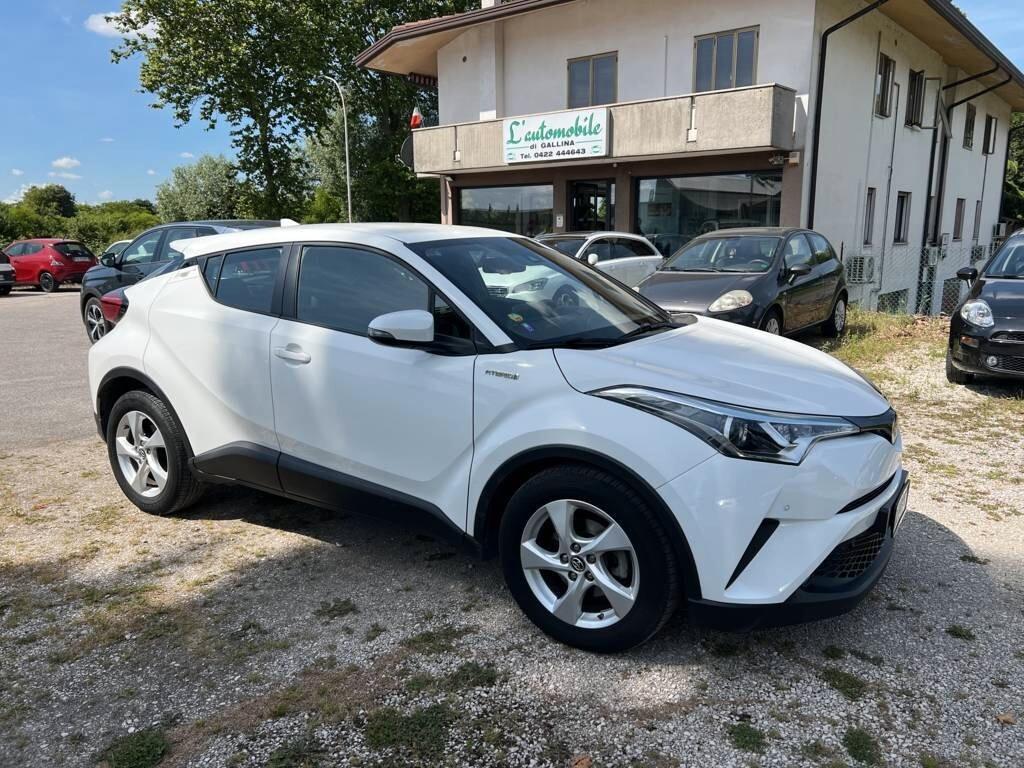 Toyota C-HR 1.8 Hybrid E-CVT Lounge