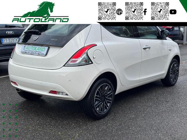 LANCIA Ypsilon 1.0 FireFly S&SHybridEcochicGold