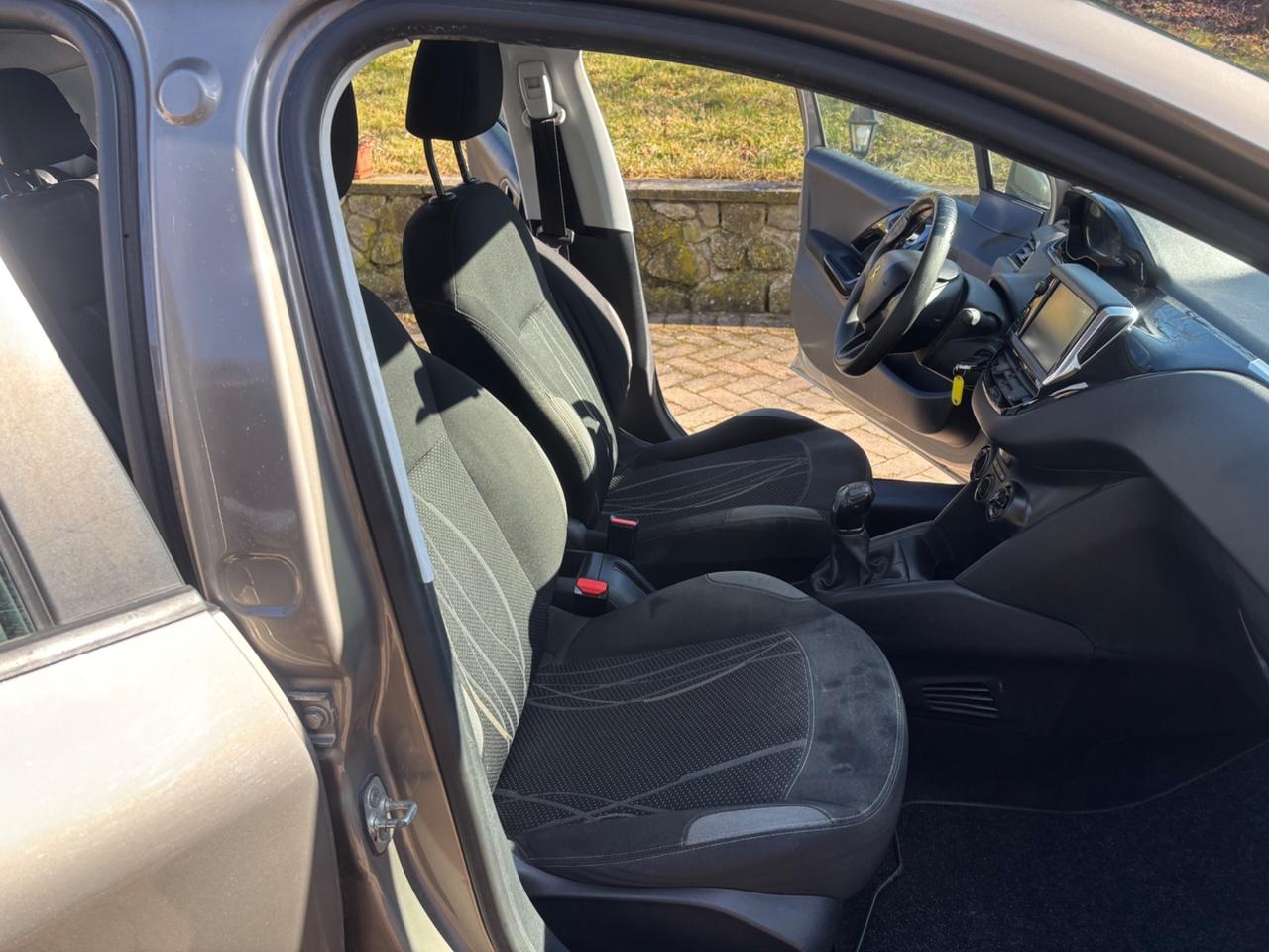 Peugeot 208 1.4 HDi 68 CV 5 porte Active