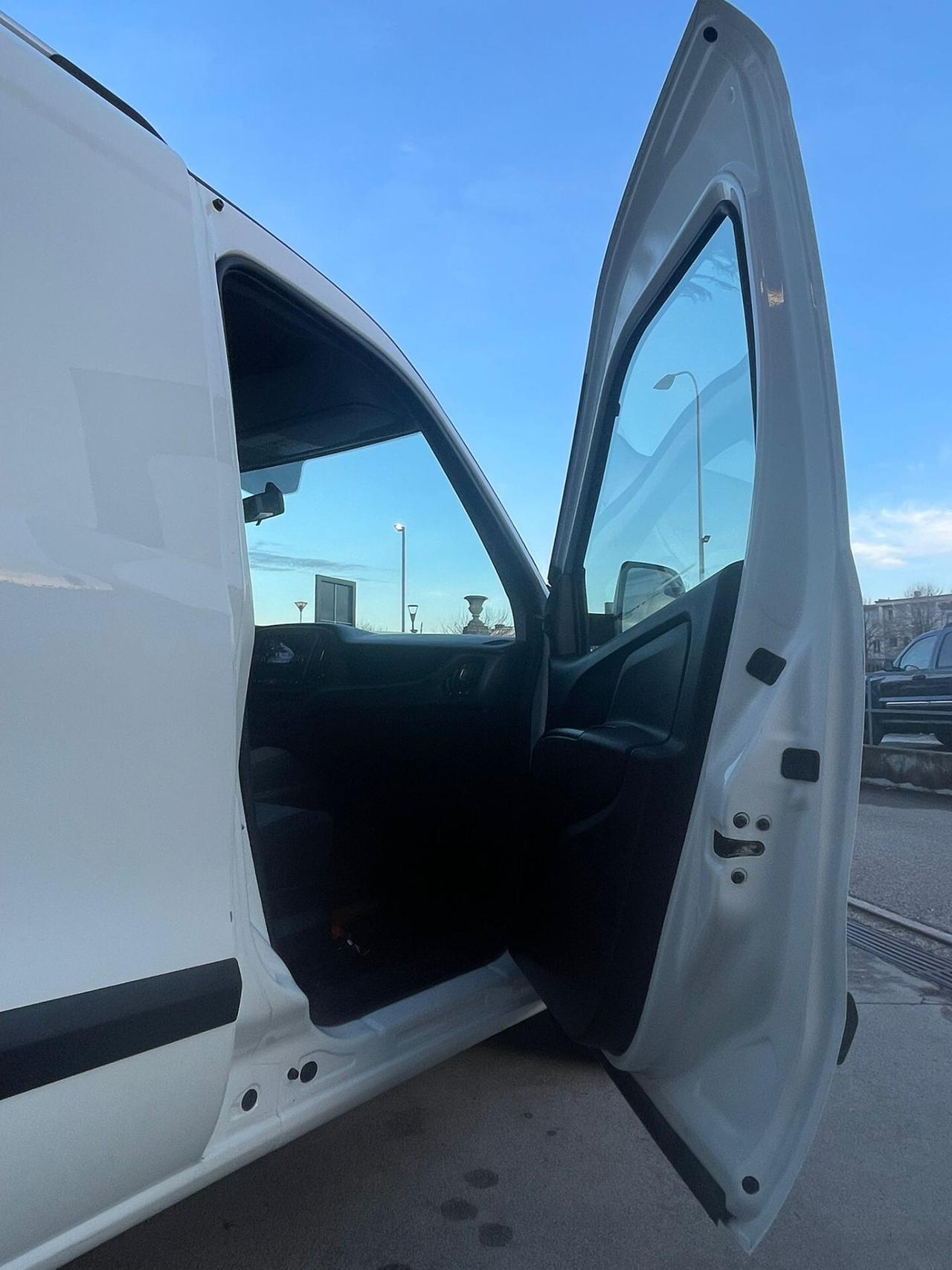 FIAT DOBLÒ CARGO 1.4 T-JET NATURAL POWER