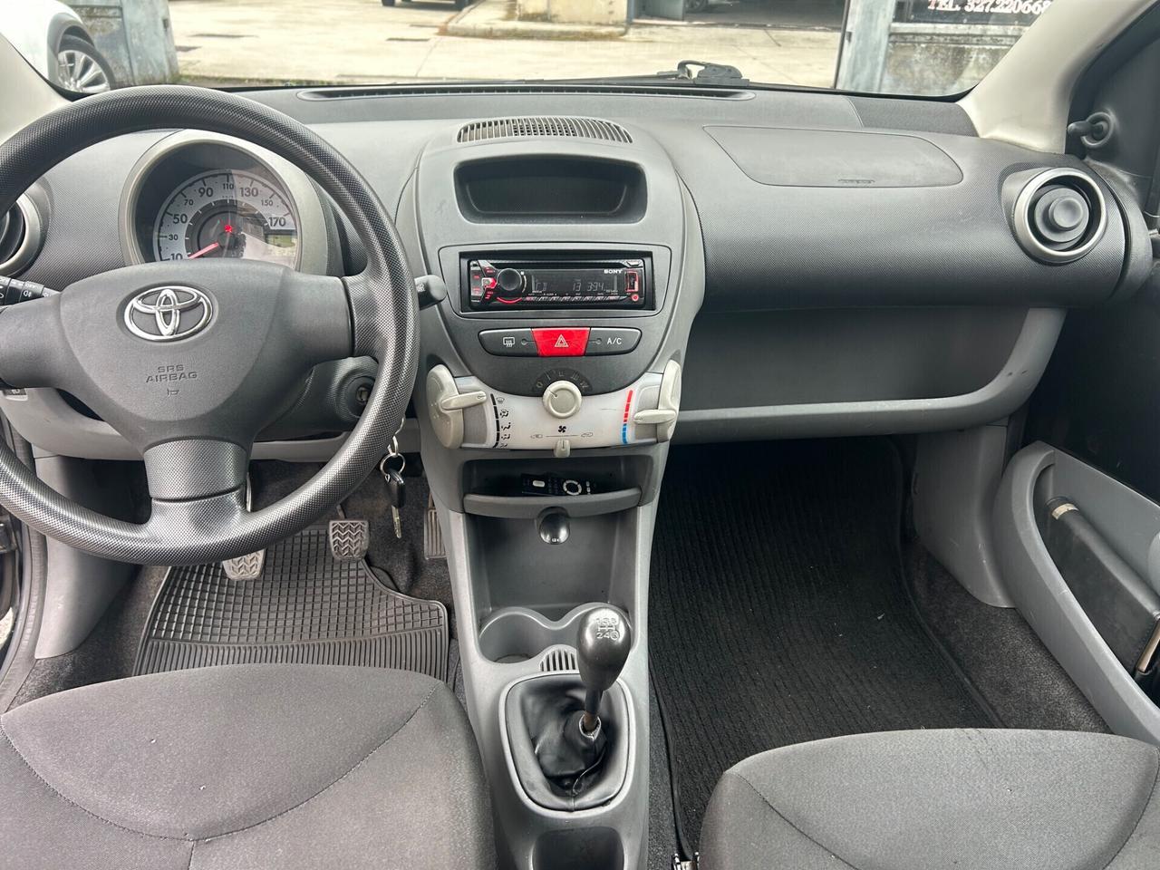 Toyota Aygo Now 1000 benzina 68cv neopatentati