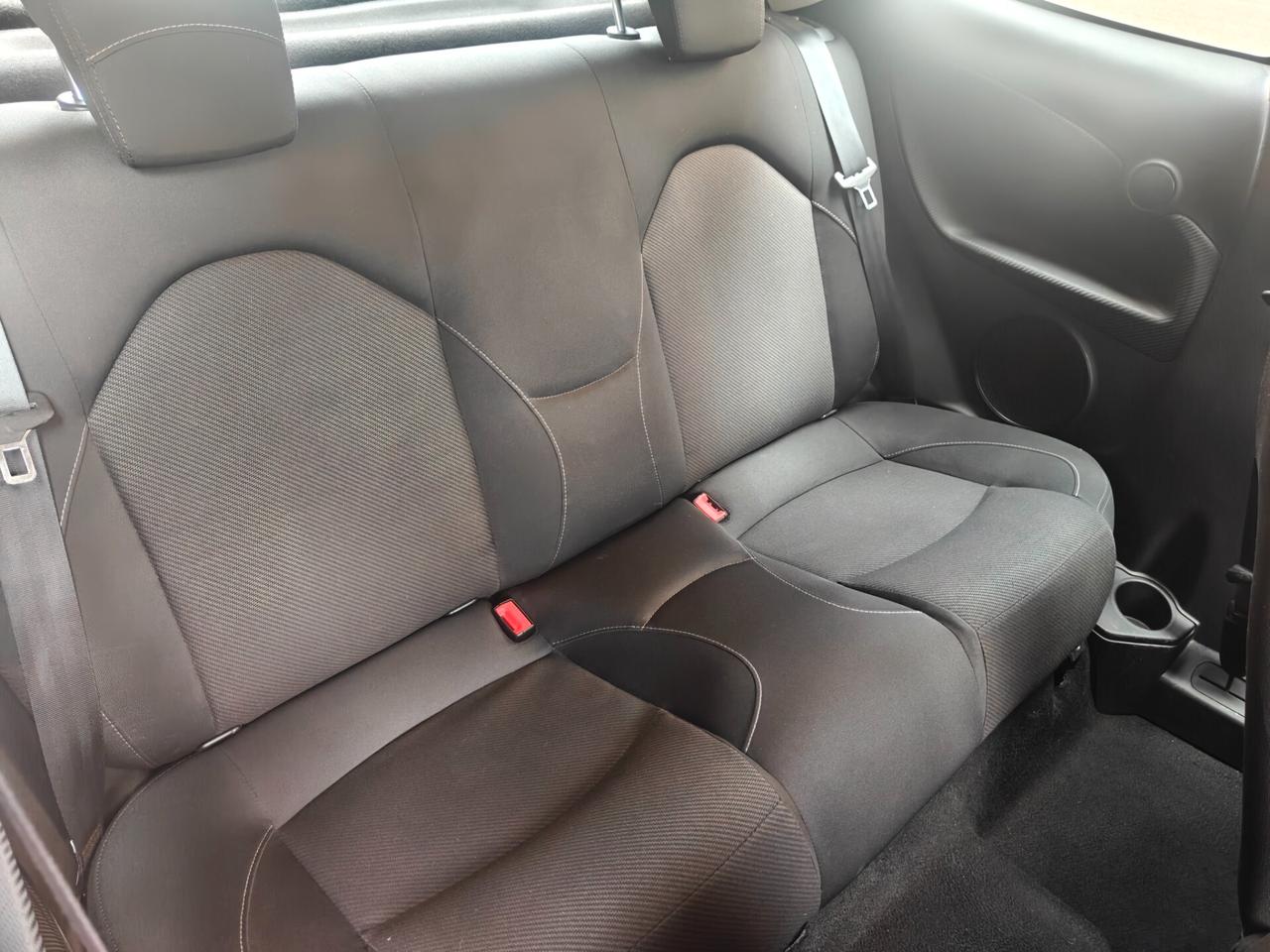 Alfa Romeo MiTo 1.3 JTDm-2 S&S Distinctive Sport Pack