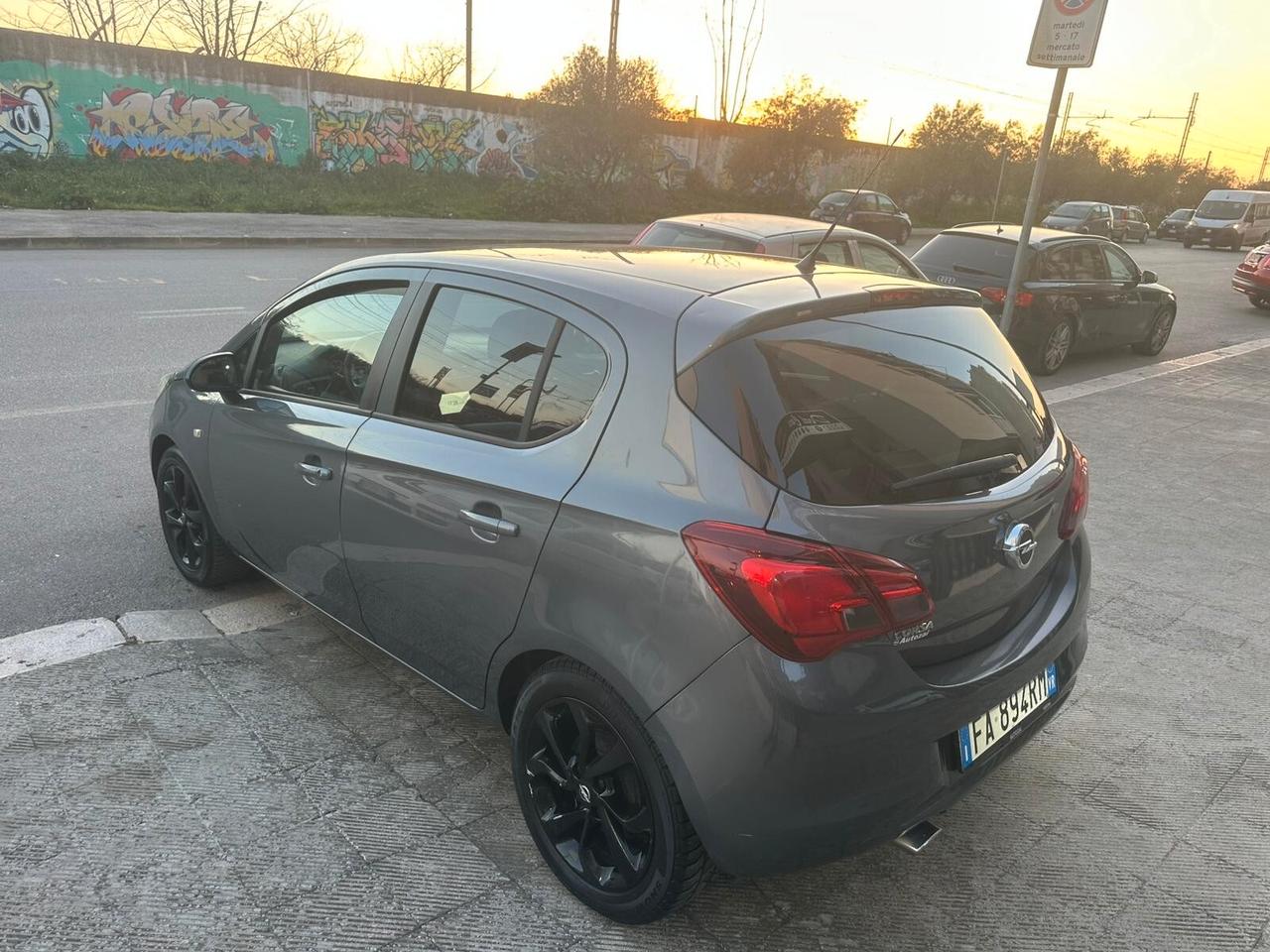 Opel Corsa 1.2 Coupé b-Color