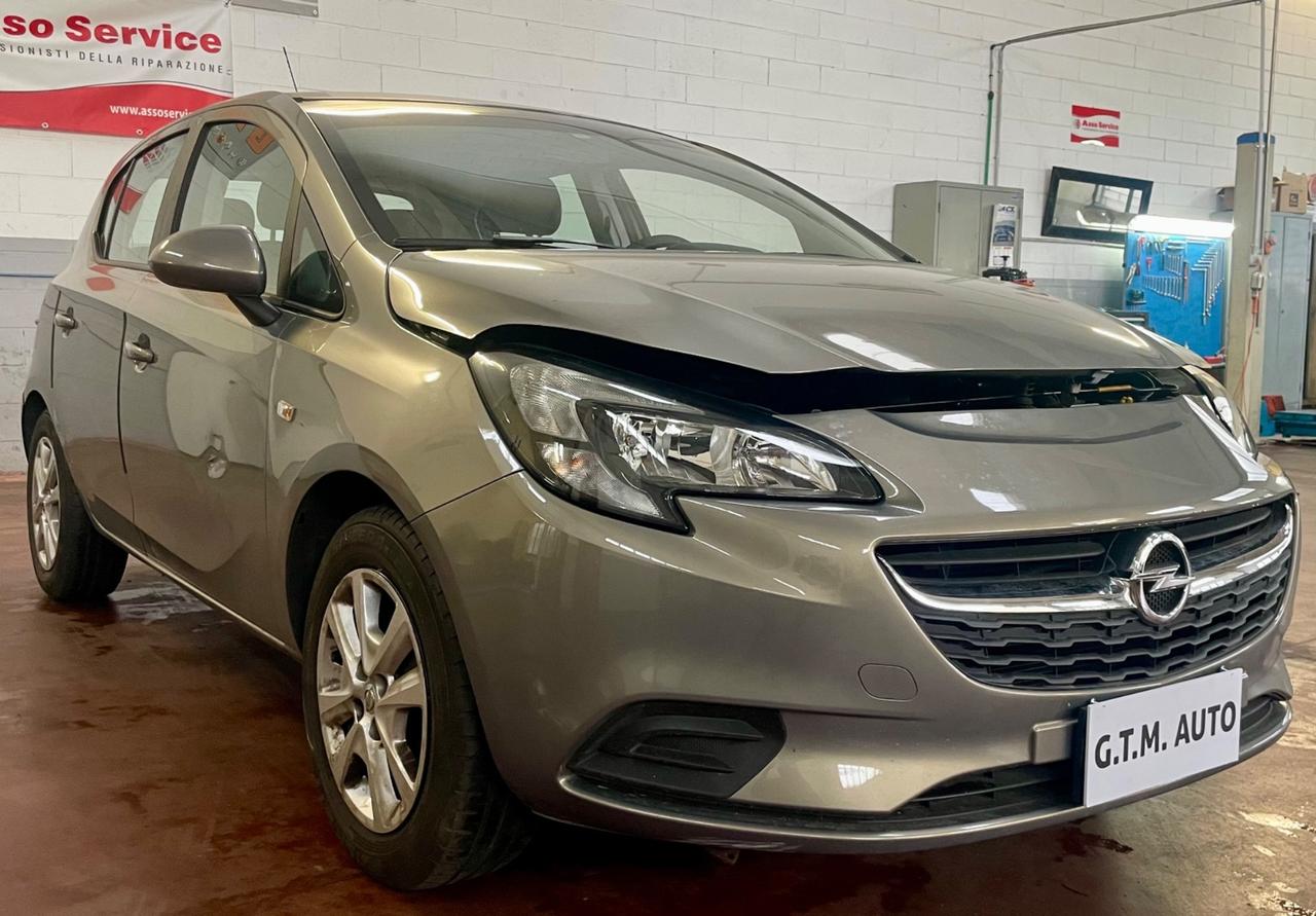 Opel Corsa 1.4 90CV 5 porte per operatori nel settore