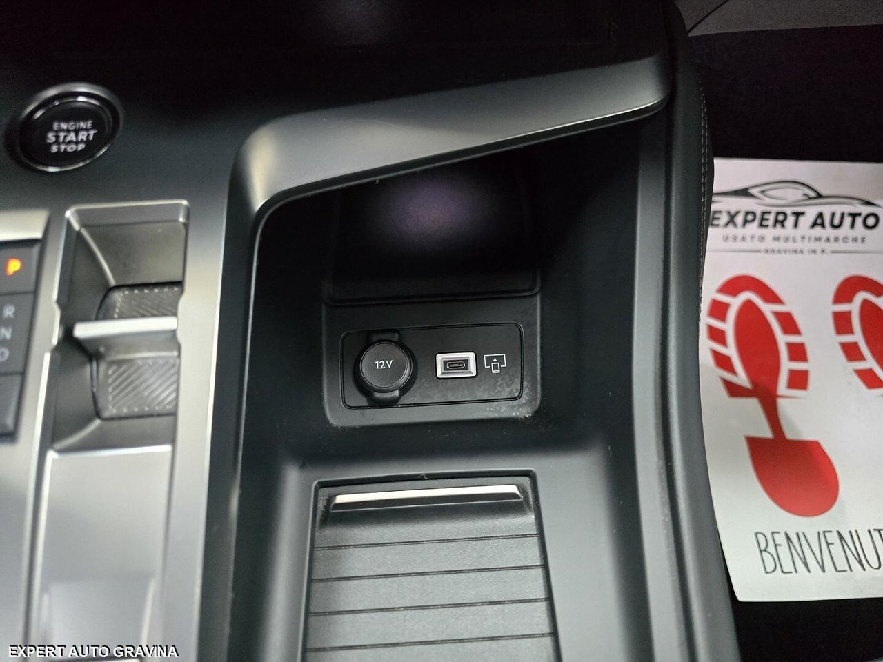 PEUGEOT 308sw 225cv HYBRID ALLURE IVA DEDUCIBILE