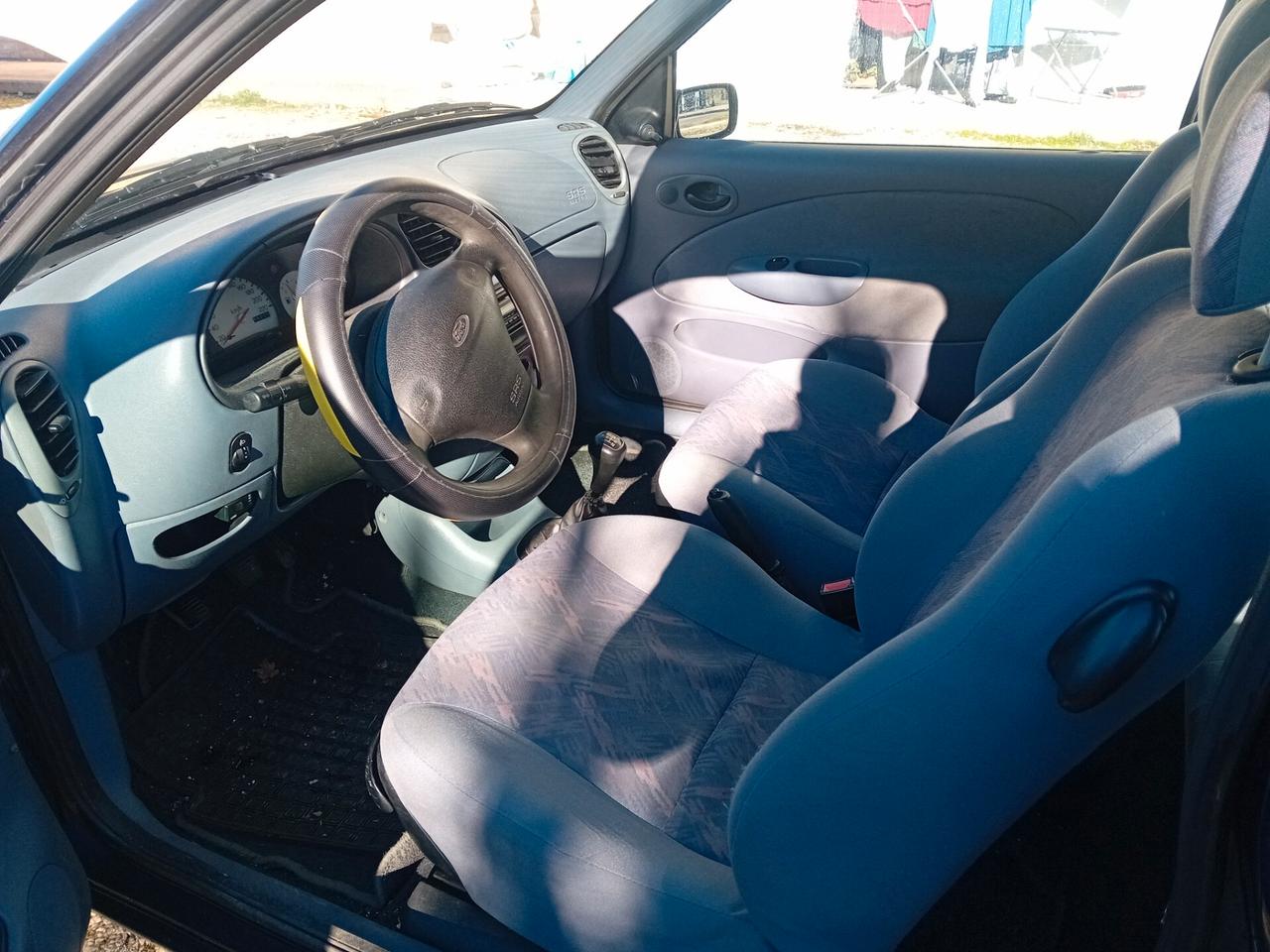 Ford Fiesta 1.2i 16V cat 3 porte Techno