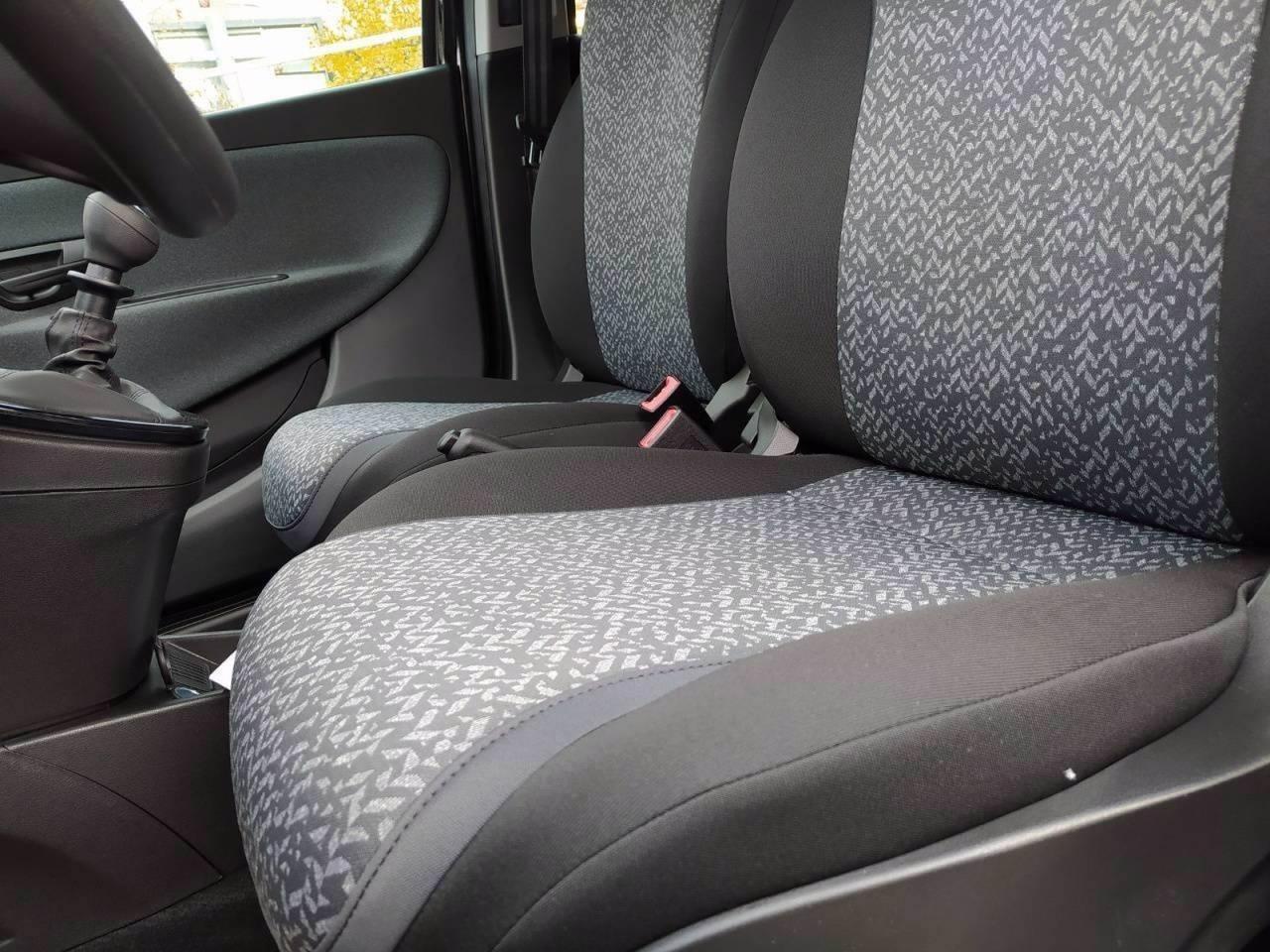 LANCIA Ypsilon III 2021 - Ypsilon 1.0 firefly hybrid Silver s&s 70cv