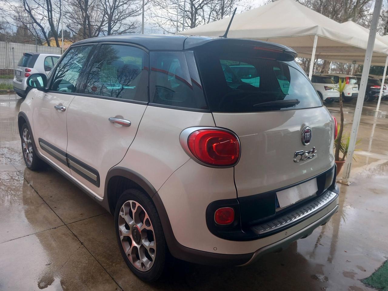 Fiat 500L 1.3 Multijet 95 CV Trekking TETTO NAVI RETROCAMERA SENSORI R 17 AUTOMATICA F 1 AL VOLANTE