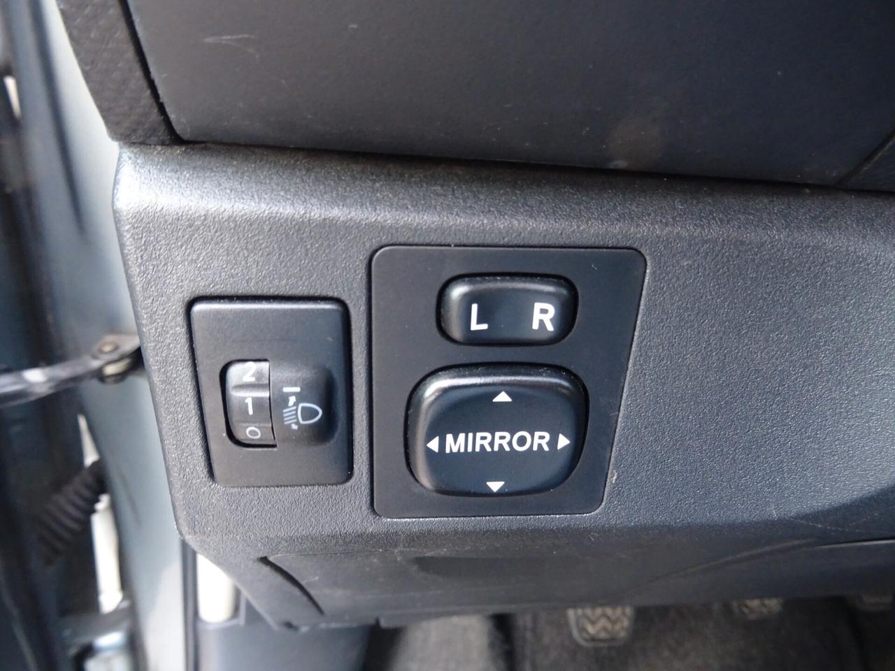 Toyota Yaris 1.3 3 porte OK NEOPATENTATI