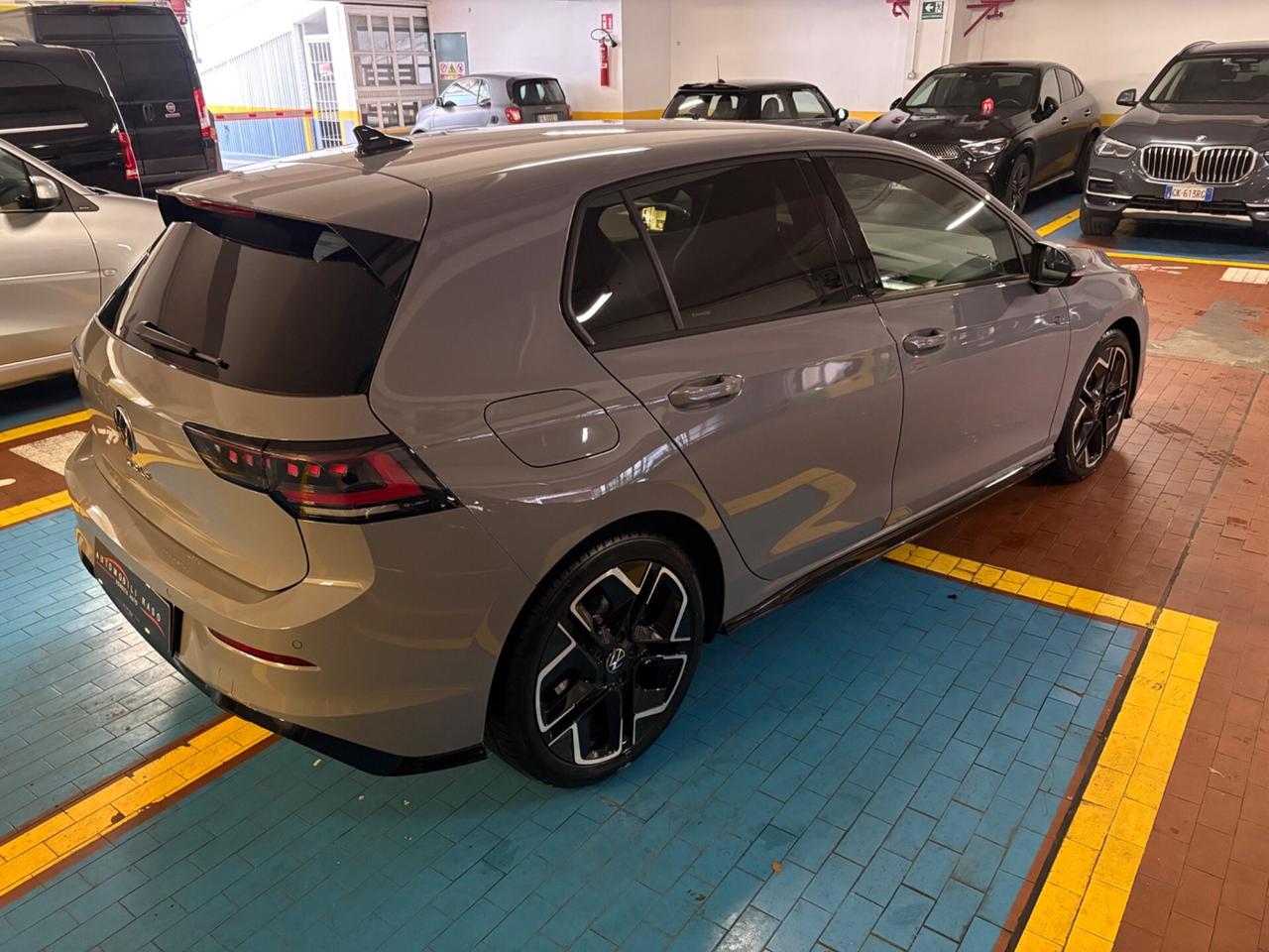 Volkswagen Golf 2.0 TDI 150 CV DSG SCR R-Line