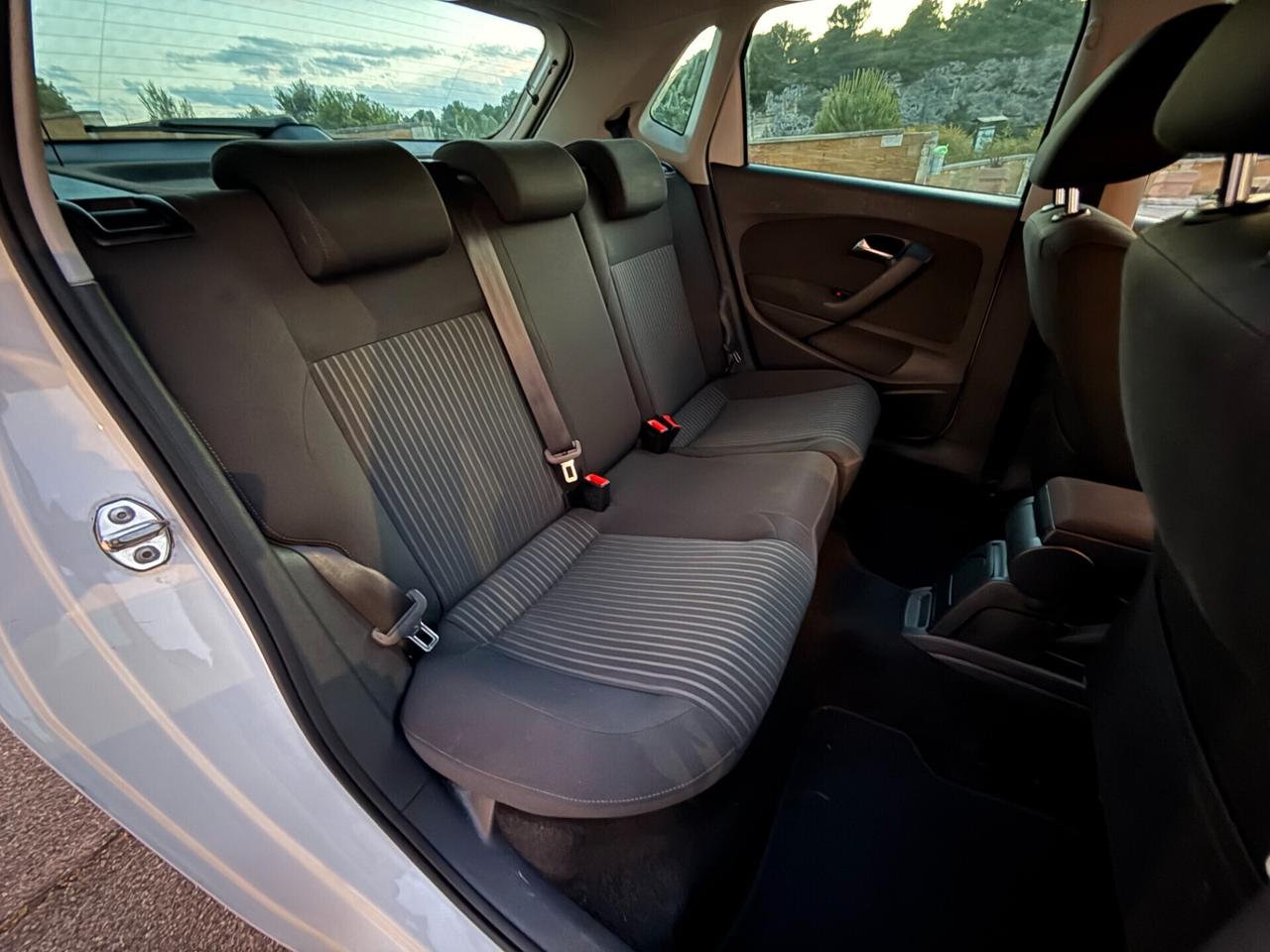 Volkswagen Polo/1.6 90 CV/CERCHI 16"/NEOPATENTATI