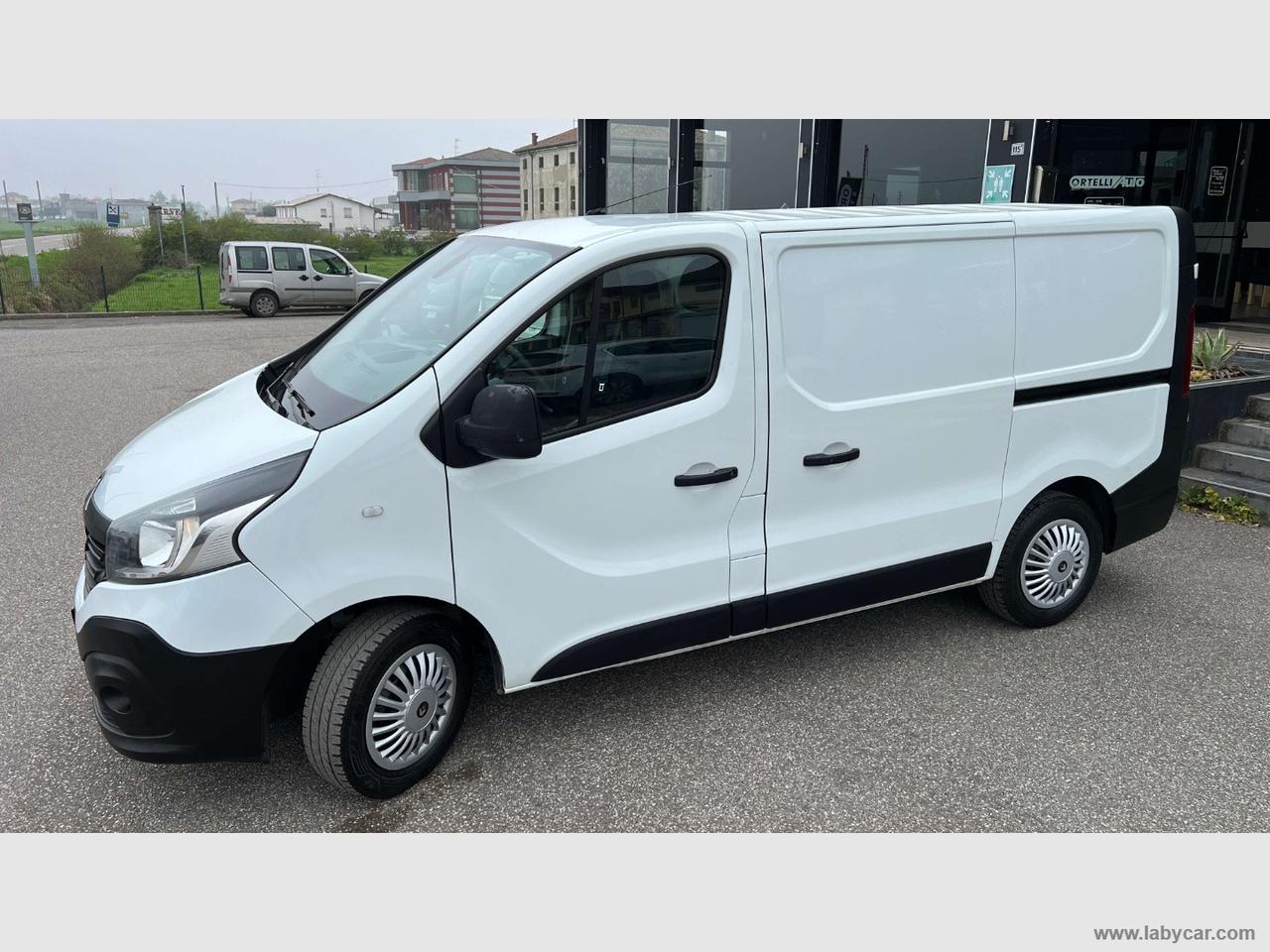 RENAULT Trafic T27 1.6dCi 120 Furgone Ice PORTA LAT DX-SX + I.V.A.