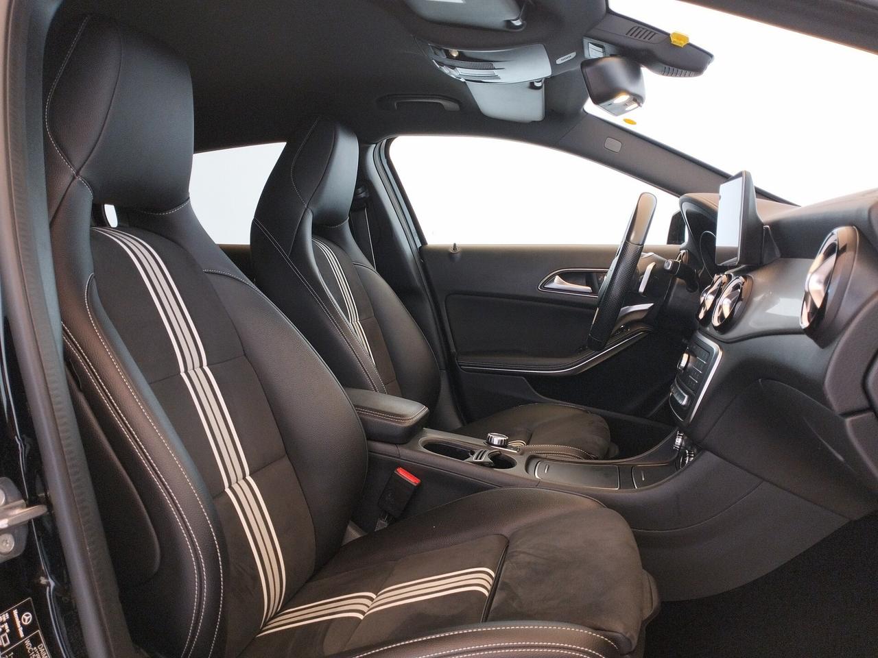 Mercedes-benz GLA 180 Night Edition- NEOPATENTATI