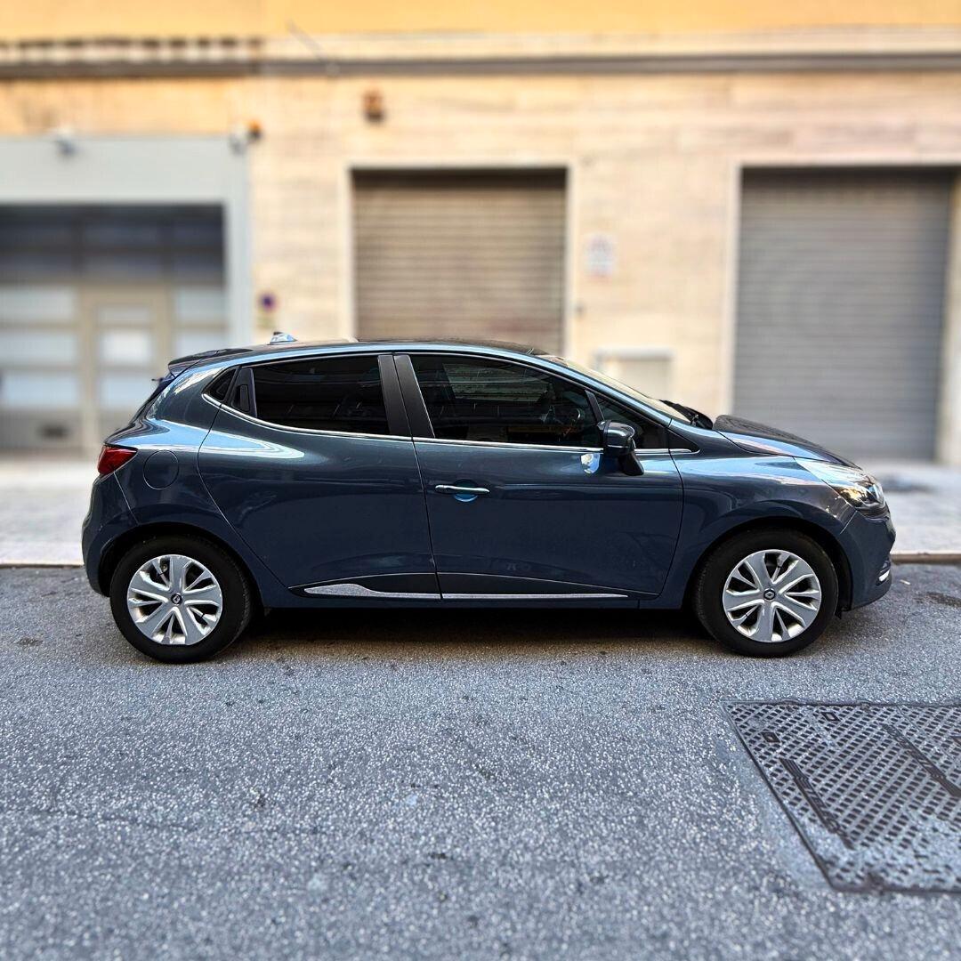 Renault Clio 2017 **NEOPATENTATI**