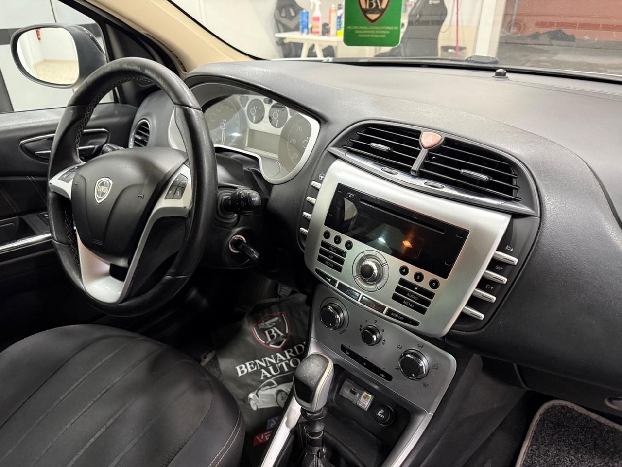 Lancia Delta 1.6 mjt platino