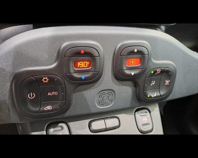 FIAT New Panda 1.0 firefly hybrid Cross s&s 70cv 5p.ti