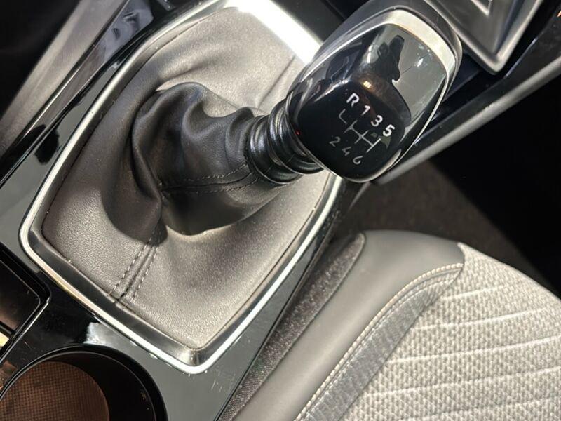 Peugeot 208 Allure