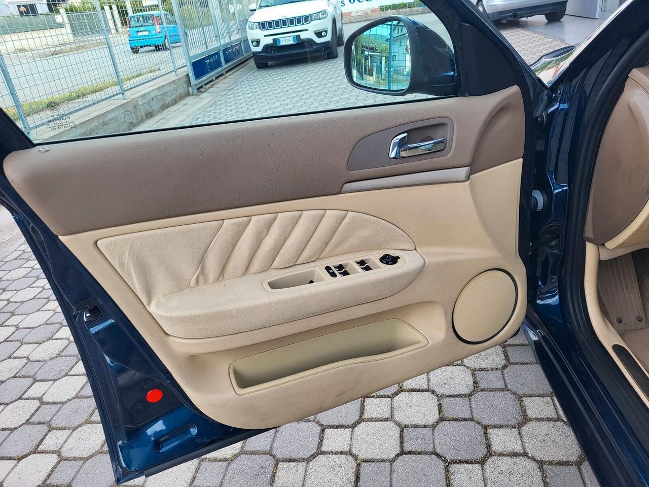 Alfa Romeo 159 Alfa Romeo 159 1.9 MULTIJET 150 CV - BERLINA DISTINCTIVE