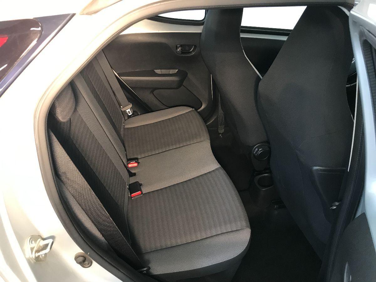 TOYOTA Aygo Connect 1.0 VVT-i 72 CV 5p. x-play