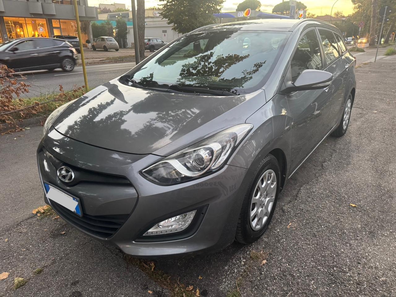 Hyundai i30 Wagon 1.6 CRDi neopaten garanzia 12 m