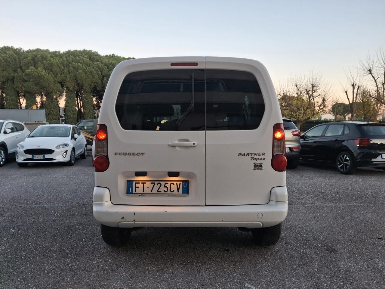 Peugeot Partner Tepee BlueHDi 100 4x4 Active Traction Control