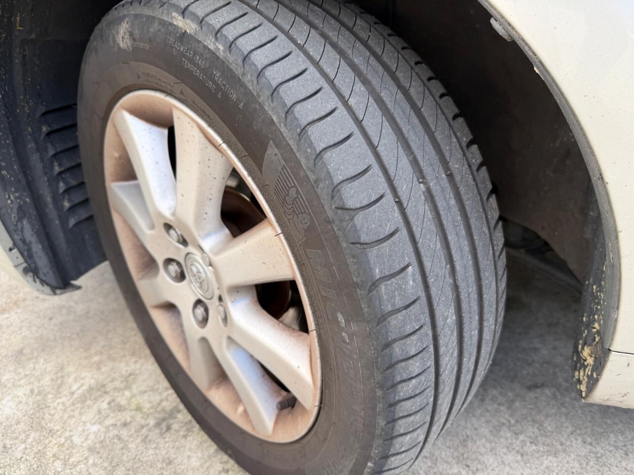 Toyota Corolla Verso 1.6 benzina euro4 neopatentati
