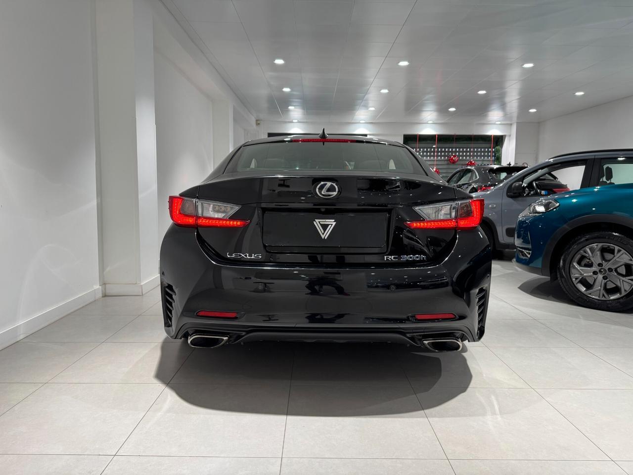 Lexus RC 300h Hybrid F Sport