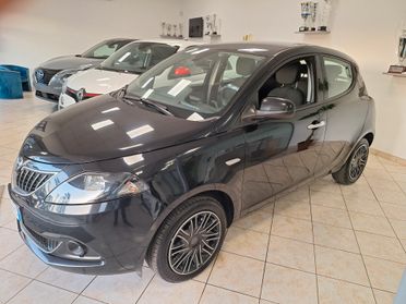 Lancia Ypsilon 1.0 FireFly 5 porte S&S Hybryd Gold