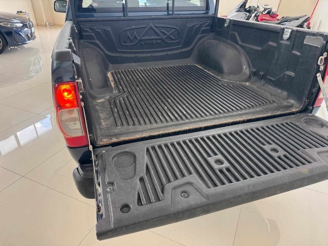 Isuzu D-Max 3.0 TD cat Space Cab 4WD Pick-up LS EU4