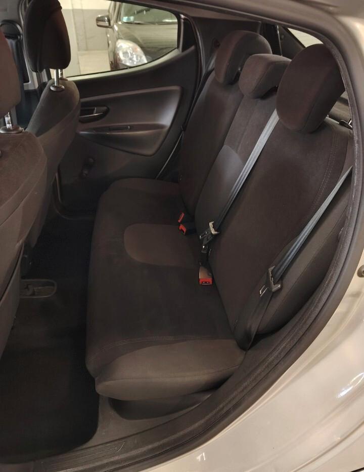 LANCIA YPSILON ECOCHIC GPL!!!