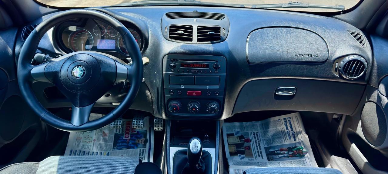 Alfa Romeo 147 1.6 16V TS (105) 5 porte Black Line