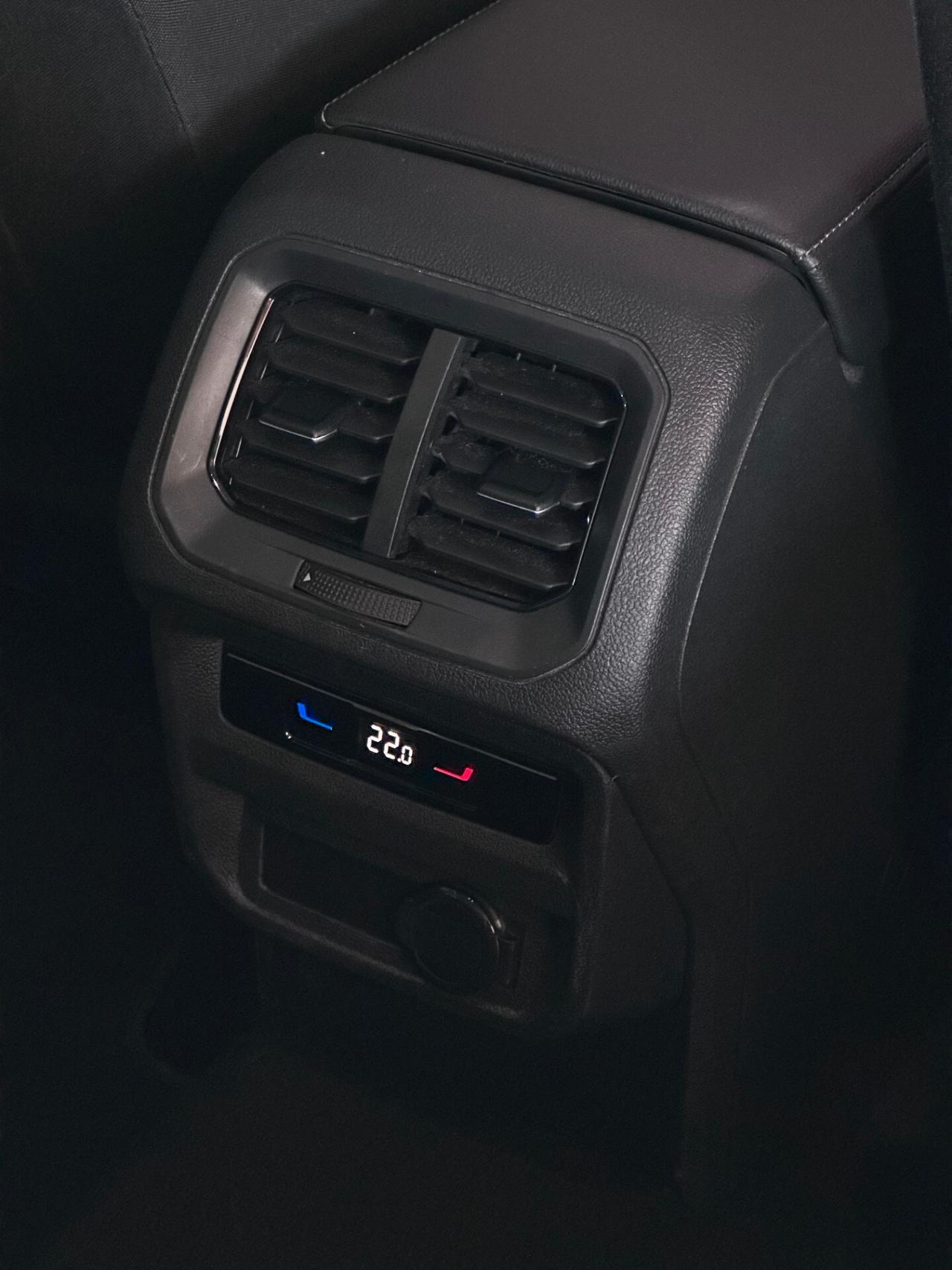Volkswagen Tiguan 2.0 TDI 150 CV SCR DSG Elegance