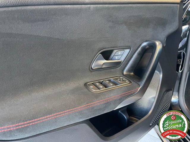 MERCEDES-BENZ A 180 d Auto Premium AMG *NIGHT PACK