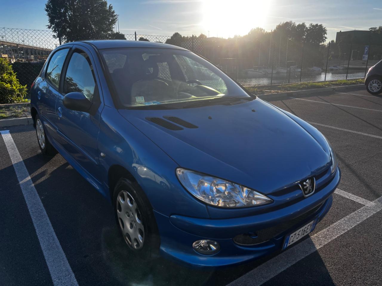 Peugeot 206