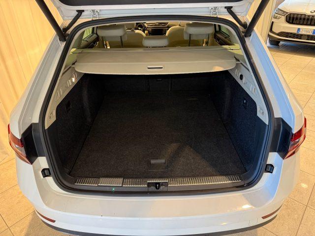 SKODA Superb 2.0 TSI DSG 4x4 Wagon Laurin&Klement ***HÄNDLER***
