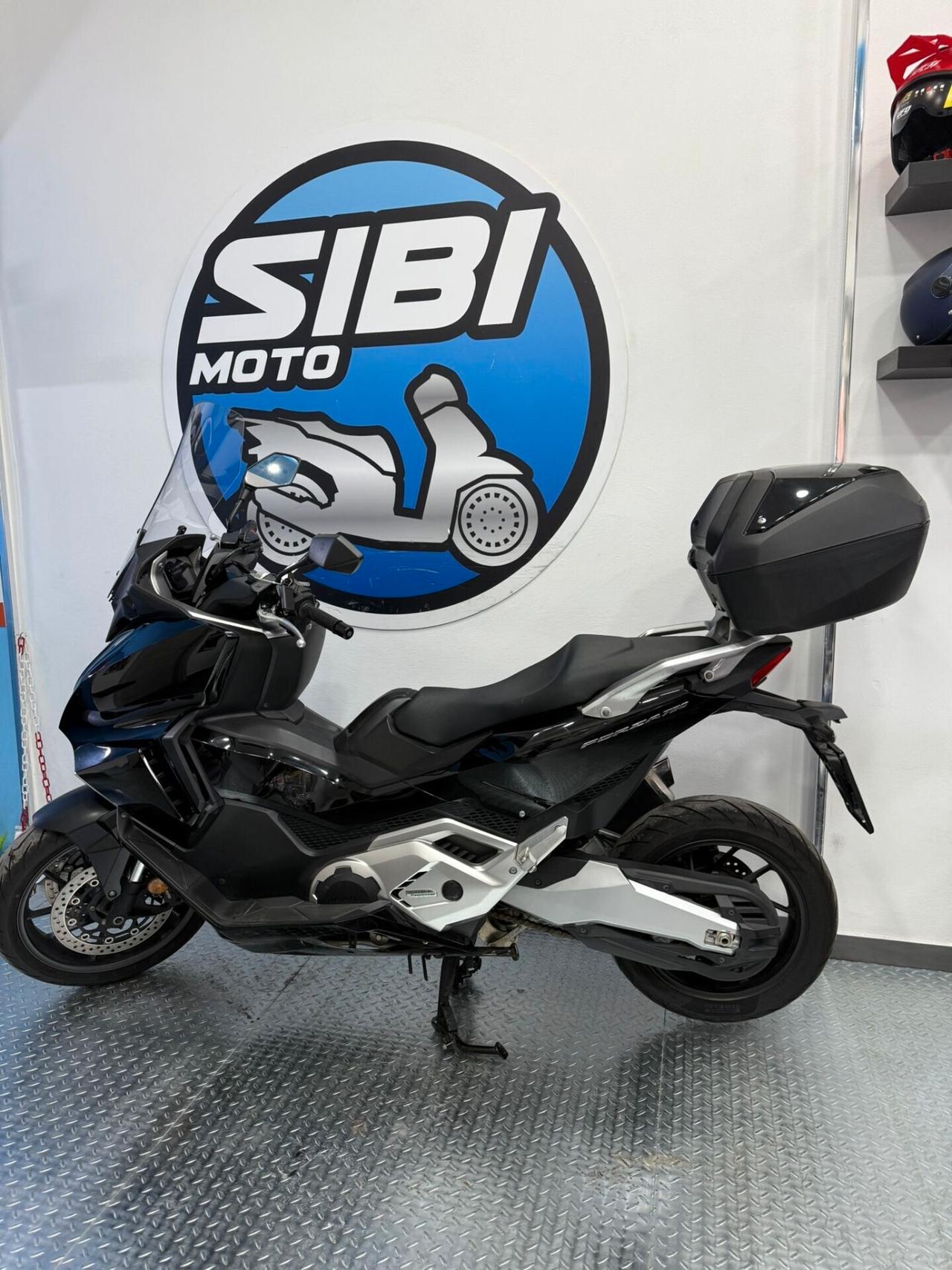 HONDA FORZA 750
