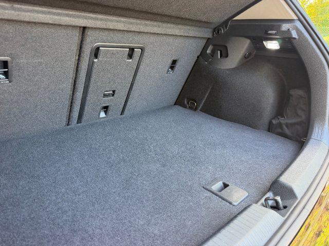 VOLKSWAGEN Golf 1.5 TSI 204CV EHYBRID PLUG-IN DSG UNIPROPRIETARIO