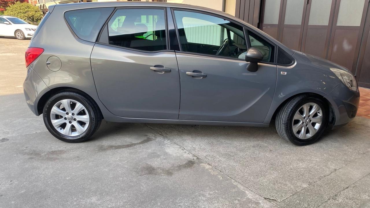 Opel Meriva 1.3 CDTI 95CV ecoFLEX Start&Stop Cosmo